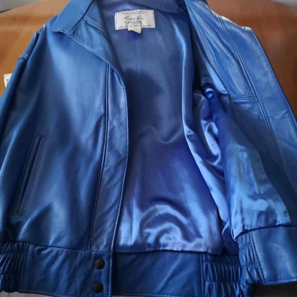 To small - Picture 3 of 3